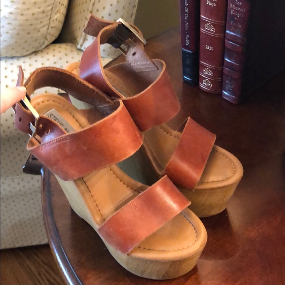 👡👡👡Steve Madden chestnut wedges 👡👡👡
